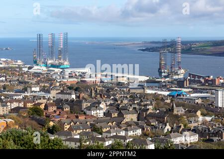 Dundee City et ses quais de Dundee Law Banque D'Images