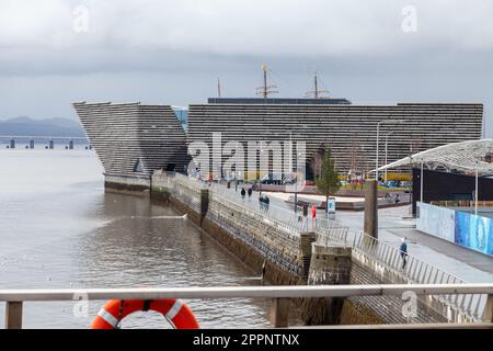Musée V & A vu depuis le pont de Tay Road, Dundee, Écosse Banque D'Images