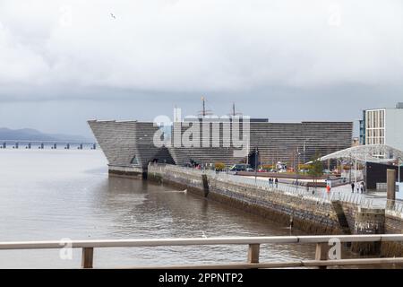 Musée V & A vu depuis le pont de Tay Road, Dundee, Écosse Banque D'Images