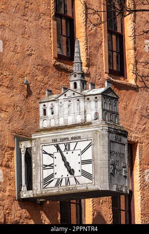 Horloge de la maison de ville, avec modèle de l'hôtel de ville, Dundee City Centre, Dundee, Tayside, Écosse, Banque D'Images