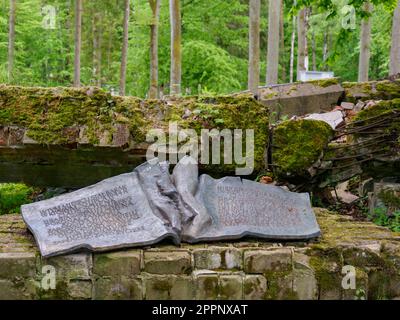 Gierłoż, Pologne - mai 2022 : monument commémorant la tentative d'assassinat d'Hitler sur 20 juillet 1944 par Claus Schenk, comte von Stauffenberg à W. Banque D'Images