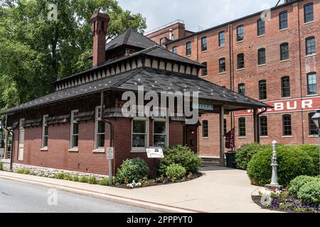 Lititz, Pennsylvania-USA-1 juin 2022: Le centre d'accueil de Lititz est situé au parc de source de Lititz dans le centre-ville de la Lititz à Lancaster Coun Banque D'Images