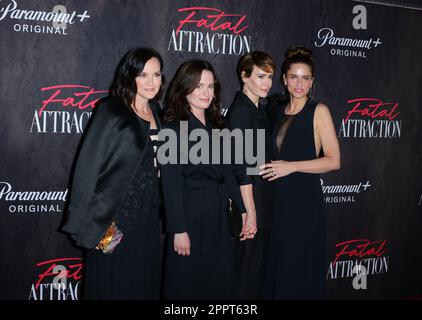 West Hollywood, États-Unis. 24th avril 2023. Carla Gallo, Elisabeth Reaser, Sarah Paulson, Amanda Peet arrive à la première de l'attraction fatale de Los Angeles qui s'est tenue au SilverScreen Theatre au Pacific Design Center à West Hollywood, CA lundi, 24 avril 2023 . (Photo de Juan Pablo Rico/Sipa USA) crédit: SIPA USA/Alay Live News Banque D'Images