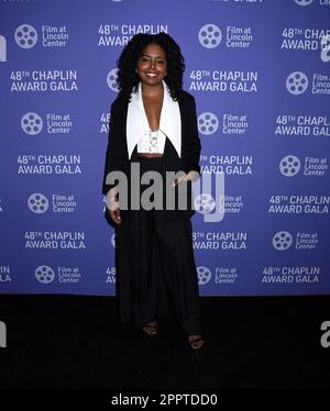 24 avril 2023, New York, New York, États-Unis: Adrienne Warren assiste au Prix Chaplin 48th en l'honneur de Viola Davis à la salle Lincoln CenterÃs Alice Tully à New York. (Credit image: © photo image Press via ZUMA Press Wire) USAGE ÉDITORIAL SEULEMENT! Non destiné À un usage commercial ! Banque D'Images