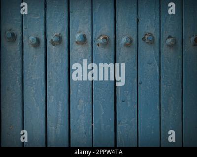 La texture d'une ancienne plaque en acier bleu rouillé est utilisée comme arrière-plan de conception Banque D'Images