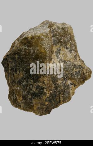 Gros plan pierre labradorite malgache texturée sur fond gris Banque D'Images