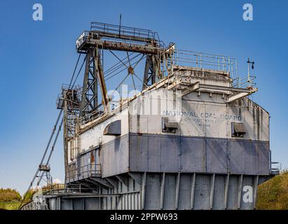 Bucyrus Erie DRAGLINE Pelle de randonnée BE 1150, connue sous le nom de « oddball » dans la réserve naturelle de St Aidan Park, Swillington. ROYAUME-UNI Banque D'Images