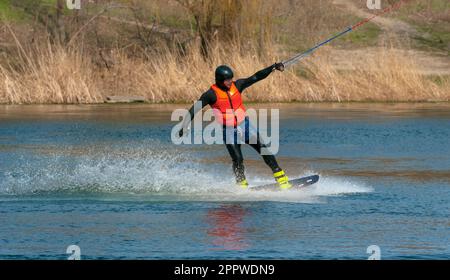 Ski nautique. Wakeboard. Europe. Ukraine. Kharkiv. Banque D'Images