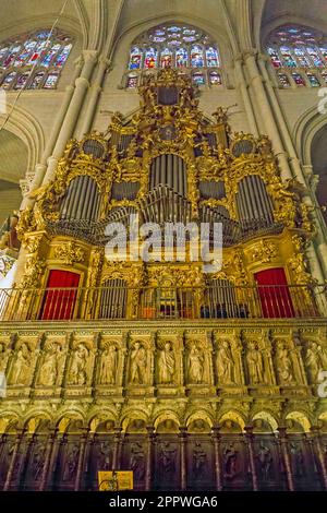 TOLÈDE, ESPAGNE - 25 MAI 2017 : c'est l'orgue des chorales de la Cathédrale. Banque D'Images