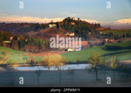 Village perché, Valmadonna, Alessandria, Piémont, Italie Banque D'Images