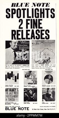 Une publicité d'un magazine musical du début des années 60 présentant 8 disques LP sortis sur le légendaire label Blue Note. Parmi les artistes figurent Art Blakey, Grant Green, Horace Parlan FreddieHubbard et d'autres. Banque D'Images