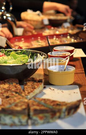 quiche (cuisine française) comme très bon fond de nourriture Banque D'Images