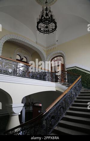 Ancien historique de la gare de Vladivostok, Russie, à la fin de l'Express transsibérien Banque D'Images