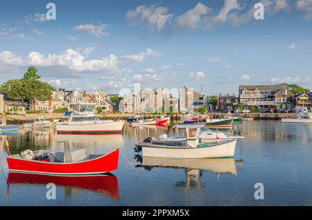 Bateaux de pêche amarrés dans le port de Rockport, Cape Ann, comté d'Essex, Massachusetts, Nouvelle-Angleterre, États-Unis Banque D'Images