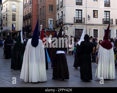 Procession de la semaine Sainte à Leon, Espagne Banque D'Images