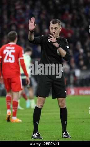 MUNICH, ALLEMAGNE - AVRIL 19 : arbitre de match de France, Clément TURPIN lors du quart-finale de l'UEFA Champions League deuxième match de football de la jambe entre le FC Bayern Muenchen et Manchester City à l'Allianz Arena sur 19 avril 2023 à Munich, en Allemagne. Image et copyright d'Arthur THILL/ATP images (THILL Arthur/ATP/SPP) crédit: SPP Sport Press photo. /Alamy Live News Banque D'Images