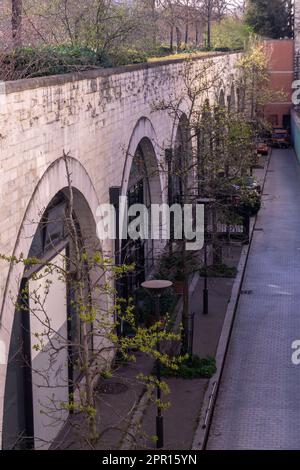 La Promenade Plantee - viaduc des arts de Paris Banque D'Images