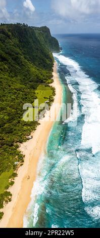 Vue aérienne de la plage de Nunggalan à Bali, Indonésie Banque D'Images