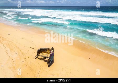 Vue aérienne de la plage de Nunggalan à Bali, Indonésie Banque D'Images