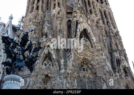 Détail architectural de la Sagrada Família, la plus grande église catholique inachevée du monde située à Eixample, conçue par Antoni Gaudí Banque D'Images