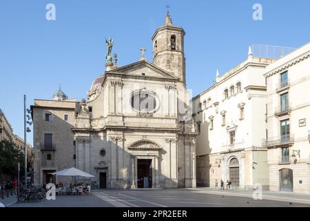 Détail architectural de la Basílica de Nuestra Señora de la Merced, église de style baroque située sur la Plaza de la Merced, dans le quartier gothique Banque D'Images