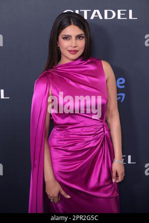 Culver City, États-Unis. 25th avril 2023. Priyanka Chopra Jonas assiste à la première de la série télévisée de Prime Video 'Citadel' au Théâtre Culver le mardi, 25 avril 2023. Scénario : l'agence mondiale d'espionnage Citadel est tombée et les souvenirs de ses agents ont été effacés. Aujourd'hui, le puissant syndicat, Manticore, est en train de monter dans le vide. Les agents de la Citadelle peuvent-ils rappeler leur passé et invoquer la force pour se battre en arrière ? Photo par Greg Grudt/UPI crédit: UPI/Alay Live News Banque D'Images