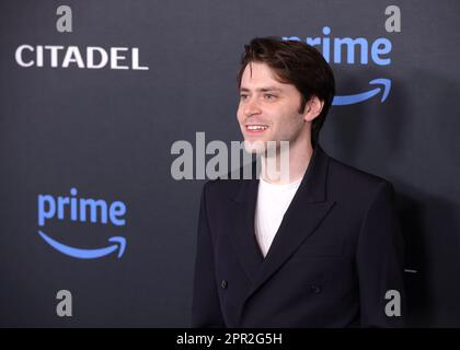 Culver City, États-Unis. 25th avril 2023. David Weil assiste à la première de la série télévisée de Prime Video 'Citadel' au Culver Theatre le mardi, 25 avril 2023. Scénario : l'agence mondiale d'espionnage Citadel est tombée et les souvenirs de ses agents ont été effacés. Aujourd'hui, le puissant syndicat, Manticore, est en train de monter dans le vide. Les agents de la Citadelle peuvent-ils rappeler leur passé et invoquer la force pour se battre en arrière ? Photo par Greg Grudt/UPI crédit: UPI/Alay Live News Banque D'Images