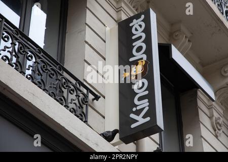 Bordeaux , Aquitaine France - 04 20 2023 : logo du roi jouet signe et texte mur façade enfants jouet et divertissement marque Banque D'Images