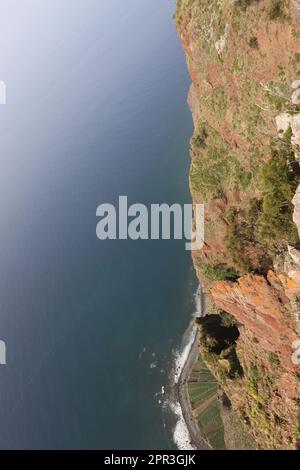 Vue depuis les falaises de Cabo Girao sur Madère Banque D'Images