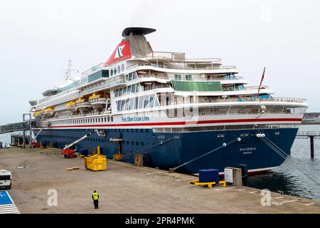 Le bateau de croisière Fred Olsen Balmoral amarré à Kiel, dans le nord de l'Allemagne. Banque D'Images