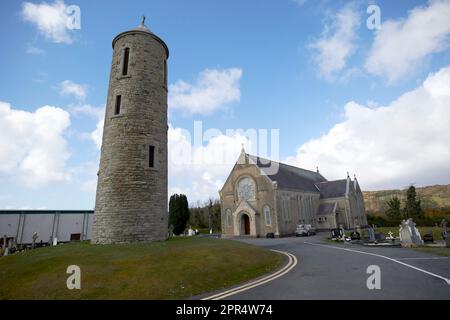 tour ronde et l'église de stains joseph et conal comté bruckless donegal république d'irlande Banque D'Images