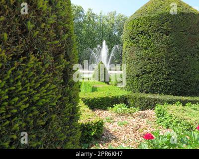 magnifique paysage de jardins bien entretenus avec des haies travaillées Banque D'Images