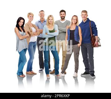 Tout est spécial à leur façon. Photo en studio d'un petit groupe de personnes isolées sur blanc. Banque D'Images