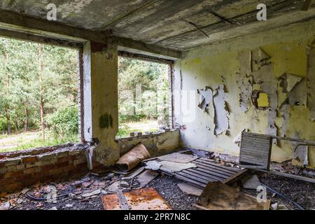 Abandonné la ville fantôme militaire secrète de l'Union soviétique Irbene en Lettonie Banque D'Images