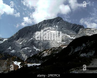 Montagne Alpspitze à Garmisch-Partenkirchen, Bavière, Allemagne Banque D'Images