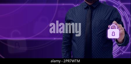 Homme d'affaires avec un stylo pointant sur le symbole de verrouillage pour la confidentialité des données et les messages dans une conception abstraite. Homme avec Une cravate appuyant sur le verrou pour sécuriser les informations importantes. Banque D'Images
