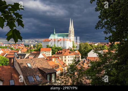 Vue sur l'église Peterskirche à Goerlitz, Allemagne Banque D'Images