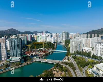 Tuen Mun, Hong Kong 05 février 2022 : un drone survole le quartier résidentiel de Hong Kong Banque D'Images