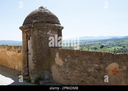 Belle vue depuis les murs de Ciudad Rodrigo. Paysage vert autour. Salamanque Banque D'Images