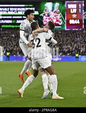 Londres, Royaume-Uni. 26th avril 2023. OBJECTIF. Les joueurs de Liverpool célèbrent le deuxième but marqué par Joël Matip (Liverpool, 32) lors du match West Ham vs Liverpool Premier League au London Stadium, Stratford. Crédit : MARTIN DALTON/Alay Live News Banque D'Images