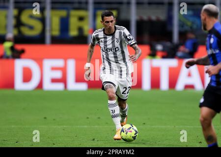 Milan, Italie, 26 avril 2023. Angel Di Maria (22 Juventus) en action pendant le match demi-tour de la deuxième jambe de Coppa Italia entre le FC Internazionale et le FC Juventus au stade San Siro sur 26 avril 2023 à Milan, en Italie. Crédit: Stefano Nicoli/Speed Media/Alay Live News Banque D'Images