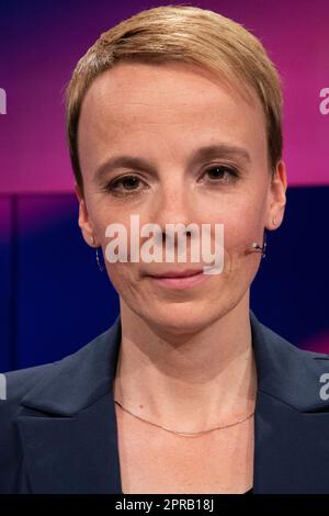 Cologne, Allemagne. 26th avril 2023. Hannah BETHKE, journaliste, portrait, portrait, image individuelle rognée, Motif unique, « Maischberger », talk show, WDR/ARD, 26 avril, 2023. Credit: dpa/Alay Live News Banque D'Images