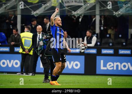 Federico DiMarco (FC Inter) célèbre la victoire lors de la coupe italienne, Coppa Italia, demi-finales, match de football à 2nd jambes entre le FC Internazionale et Juventus FC sur 26 avril 2023 au stade Giuseppe Meazza à Milan, Italie - photo Luca Rossini / E-Mage Banque D'Images