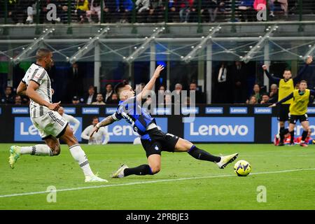 Milan, Italie. 26th avril 2023. Lautaro Martinez (FC Inter) pendant la coupe italienne, Coppa Italia, demi-finales, match de football de 2nd jambes entre le FC Internazionale et Juventus FC sur 26 avril 2023 au stade Giuseppe Meazza à Milan, Italie - photo Morgese-Rossini/DPPI crédit: DPPI Media/Alay Live News Banque D'Images