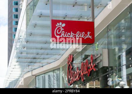Toronto, Canada - 26 avril 2023 : restaurant Chick-fil-A à Toronto, Canada. Banque D'Images