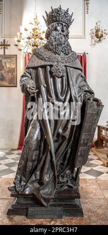 Leopold III la statue de bronze Sainte au musée Hofkirche d'Innsbruck pour l'empereur Maximilian I. Banque D'Images