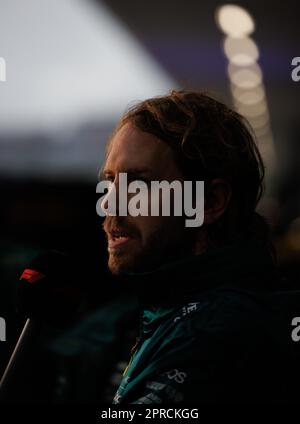 Sebastian Vettel (GER) de l'équipe Aston Martin en FP2 Banque D'Images