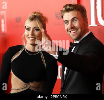 New York, États-Unis. 26th avril 2023. Mikaela Shiffrin, à gauche, et Aleksander Aamodt Kilde arrivent sur le tapis rouge au Gala 2023 TIME100 mercredi, à 26 avril 2023, à New York. Photo par Peter Foley/UPI crédit: UPI/Alay Live News Banque D'Images