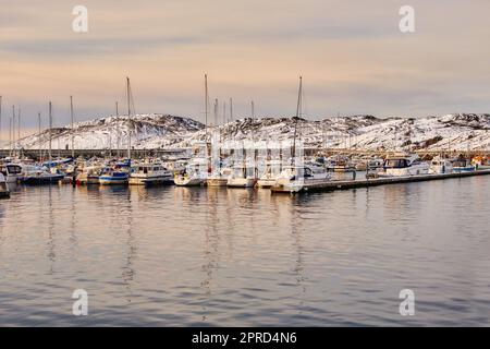 Photos de Norvège - Nordland, Nord du cercle polaire. La ville de Bodoe et ses environs, au nord du cercle polaire. Banque D'Images