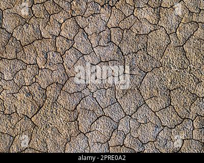 Géologie.lits et lacs séchés. Sécheresse, réchauffement de la planète et changement climatique. Terre et sol secs fissurés.désert sec, saison de sécheresse. Concept de symbole de l'idée l'écologie des catastrophes dans la nature. Banque D'Images